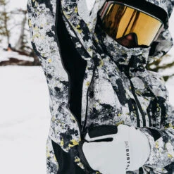 Burton [ak] Gore-Tex Swash Snowboardjacke Limeade Lichen Herren -Skigeschäft burton ak gore swash jacket 10001109964 04 gross