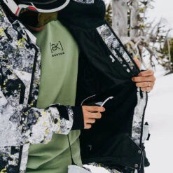 Burton [ak] Gore-Tex Swash Snowboardjacke Limeade Lichen Herren -Skigeschäft burton ak gore swash jacket 10001109964 07 gross