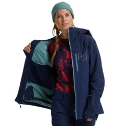 Burton [ak] Gore-Tex Embark Snowboardjacke Dress Blue Damen -Skigeschäft burton gore tex embark jacket 10010107400 02 grossu92oJwkvngmRz